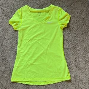 Nike Pro Dri-Fit Women's Fluorescent neon Yellow V-neck T-shirt Size medium
